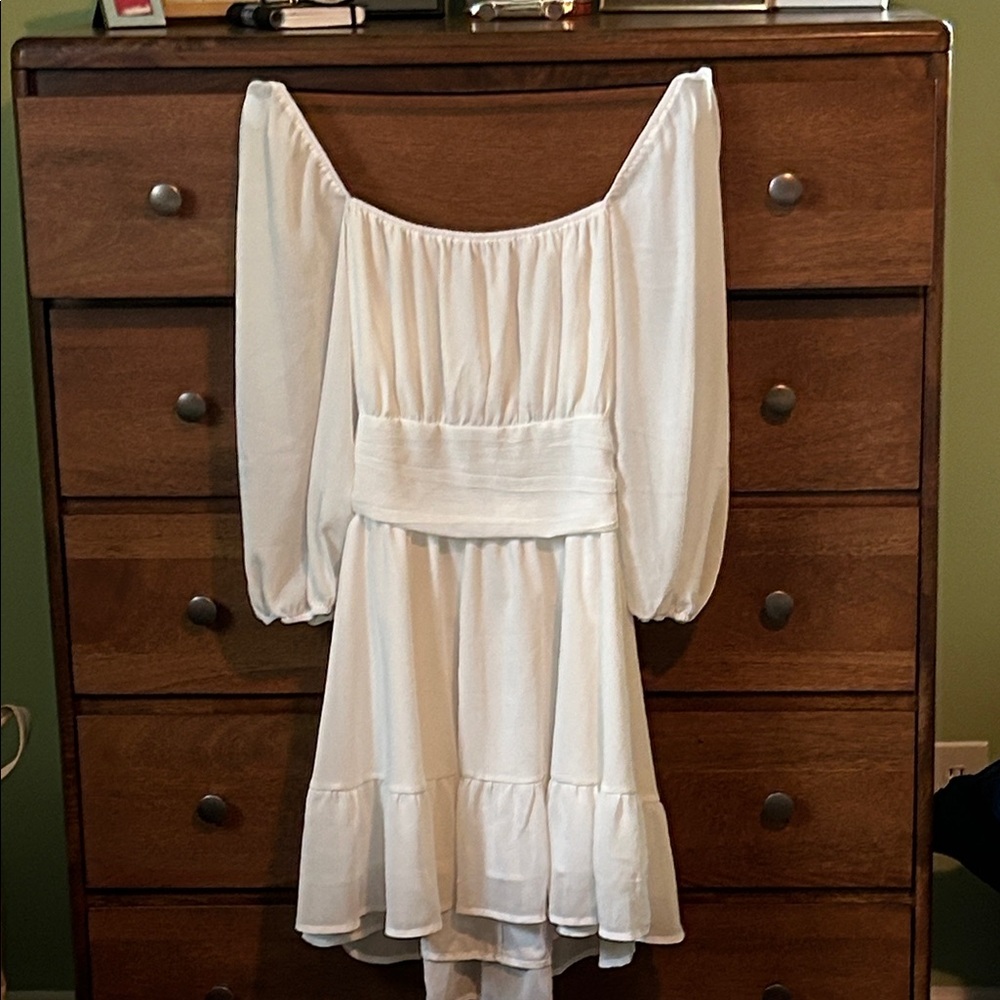 Chic White Long Sleeve Dress